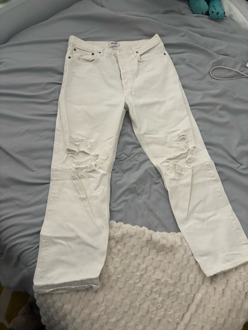 Agolde 90's White Mid-Rise
Distressed Loose Fit Jeans